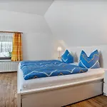 Apartmán 4 *
