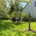 Apartmán 4 *
