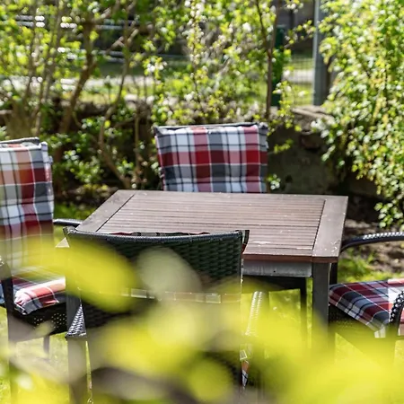 4 Appartement Groß Zicker